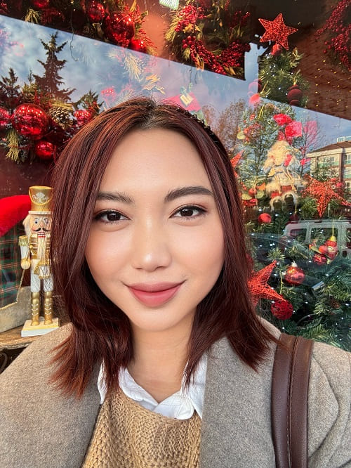 Perempuan Berani Bercermin